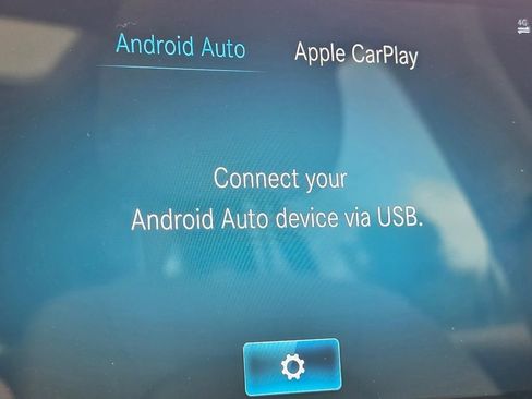 Used 2020 Mercedes-Benz GLC 300 4MATIC image 16