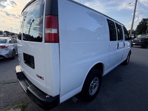 Used 2015 GMC Savana 2500 RWD image 16