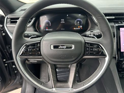 Used 2023 Jeep Grand Cherokee L Overland w/ Luxury Tech Group IV image 12