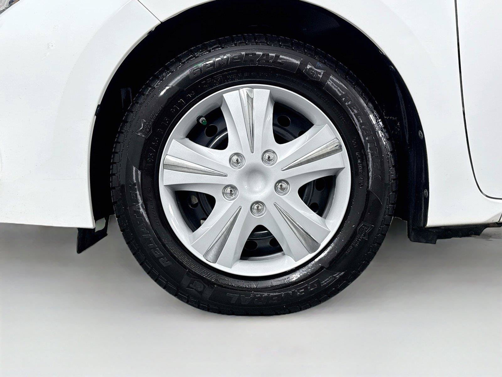 Used 2018 Toyota Corolla L FWD image 35