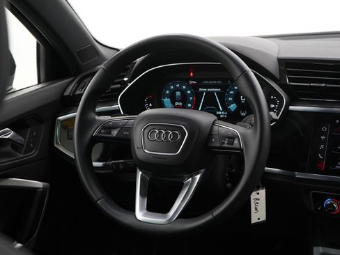 Used 2025 Audi Q3 2.0T Premium image 13