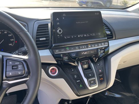 Used 2025 Honda Odyssey EX-L image 24