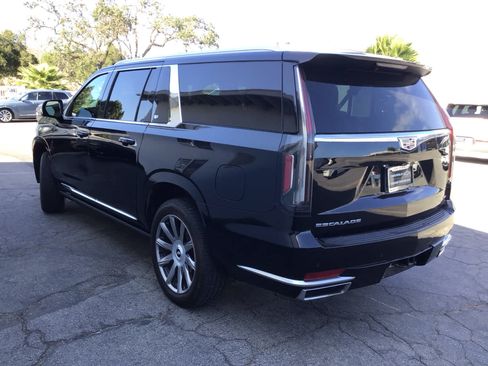 Used 2024 Cadillac Escalade ESV Premium Luxury Platinum AWD/4WD image 3