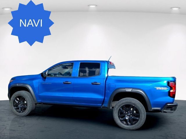 Used 2024 Chevrolet Colorado Trail Boss w/ Technology Package AWD/4WD image 6