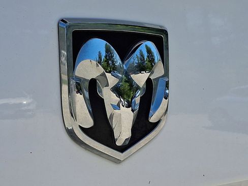 Used 2018 RAM 1500 Express w/ Express Value Package AWD/4WD image 23
