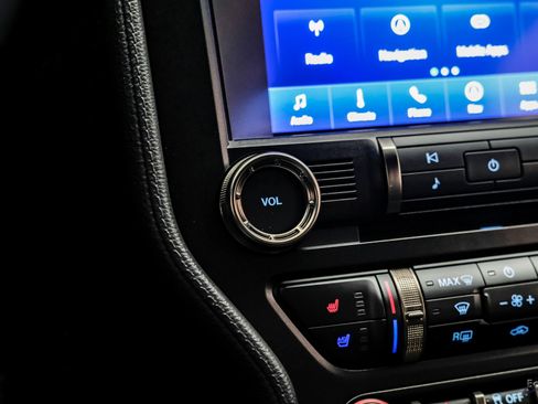 Used 2022 Ford Mustang Shelby GT500 w/ Technology Package image 62