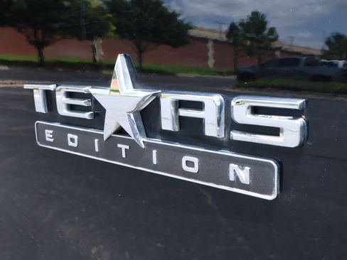 Used 2019 Chevrolet Silverado 1500 LT w/ Texas Edition AWD/4WD image 21