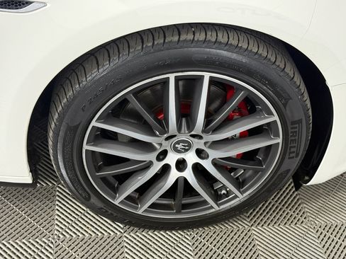 Used 2016 Maserati Ghibli Base image 11