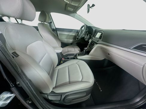 Used 2018 Hyundai Elantra SEL FWD image 28