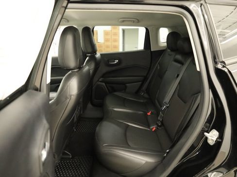 Used 2021 Jeep Compass Latitude image 36