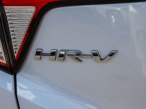Used 2021 Honda HR-V EX image 12