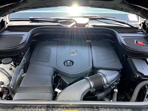 Used 2025 Mercedes-Benz GLE 350 4MATIC image 9