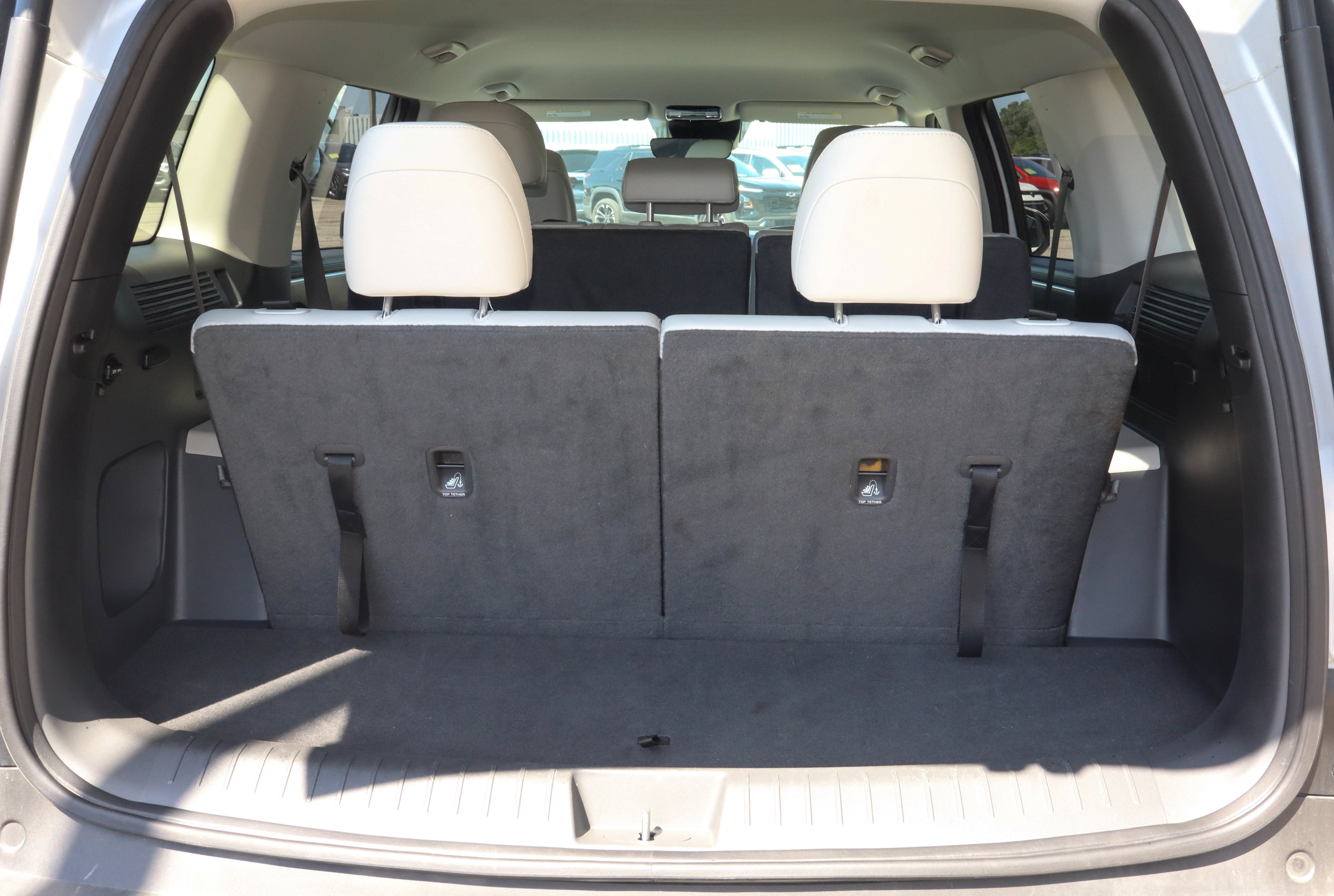Used 2025 Hyundai Santa Fe SEL FWD image 10