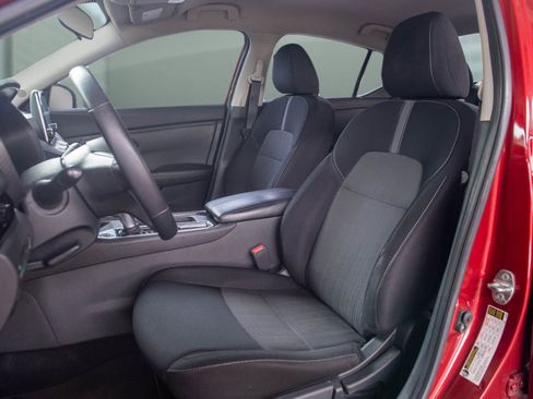 Used 2021 Nissan Sentra SV image 11