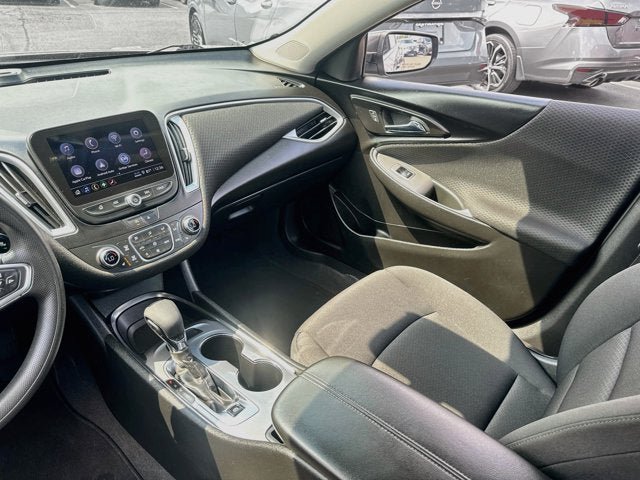 Used 2023 Chevrolet Malibu LT FWD image 19