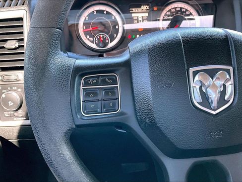 Used 2018 RAM 1500 Express image 12
