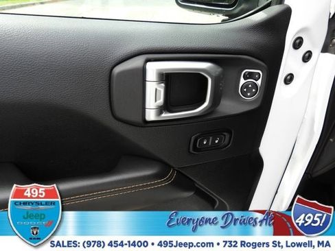 Used 2024 Jeep Wrangler Sahara w/ Technology Group image 15