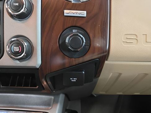 Used 2016 Ford F350 Lariat w/ Lariat Interior Package AWD/4WD image 13