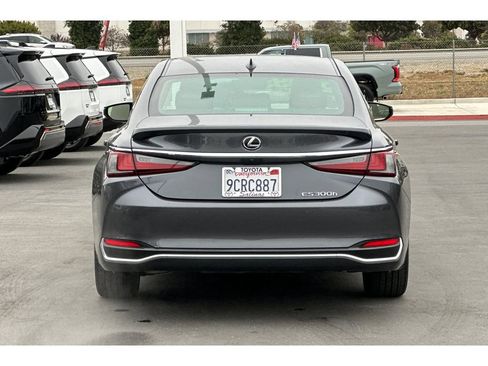 Used 2023 Lexus ES 300h w/ Premium Package FWD image 5