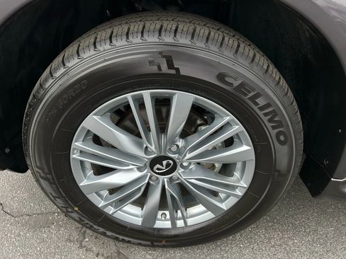 Used 2024 INFINITI QX80 Luxe image 44