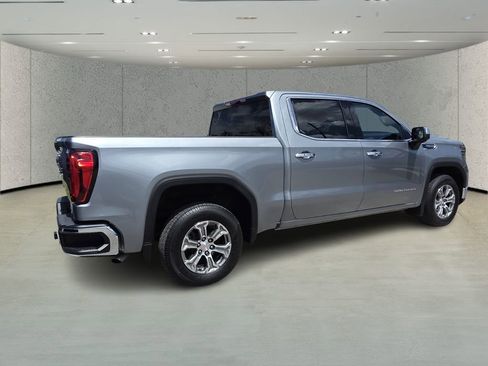 Used 2024 GMC Sierra 1500 SLT image 3