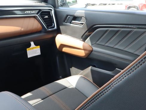 New 2026 GMC Canyon AT4 AWD/4WD image 11