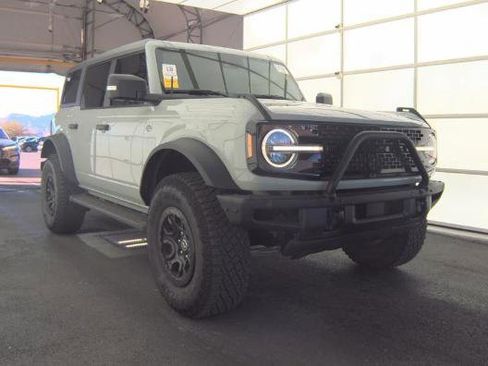 Used 2024 Ford Bronco Wildtrak image 2