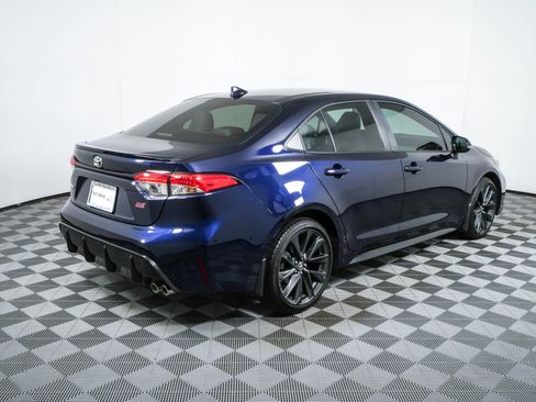 Used 2025 Toyota Corolla SE FWD image 3
