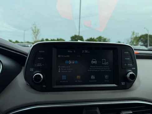 Used 2020 Hyundai Santa Fe SEL FWD image 15