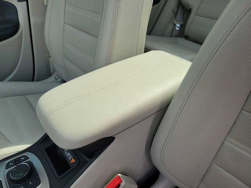 Used 2023 GMC Terrain Denali image 12