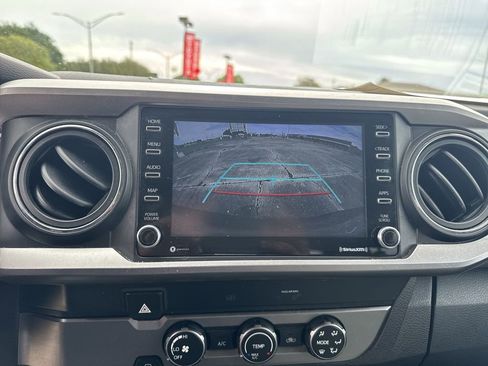 Used 2022 Toyota Tacoma SR5 RWD image 28