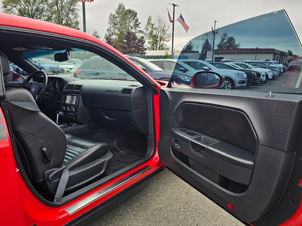 Used 2010 Dodge Challenger R/T RWD image 13
