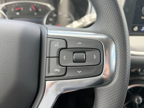 New 2026 Chevrolet Blazer LT w/ Convenience Package FWD image 24