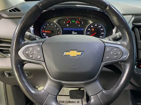 Used 2020 Chevrolet Traverse LT image 18
