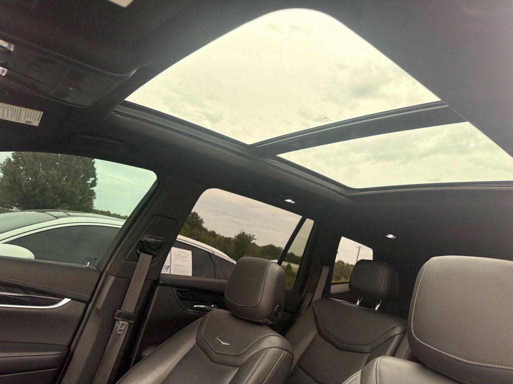Used 2020 Cadillac XT6 Premium Luxury FWD image 15