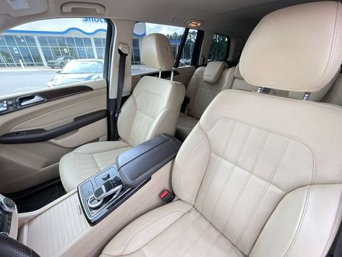 Used 2019 Mercedes-Benz GLS 450 4MATIC image 14