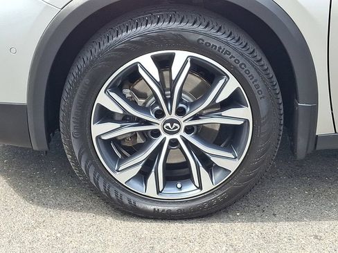 Used 2018 INFINITI QX30 AWD image 8
