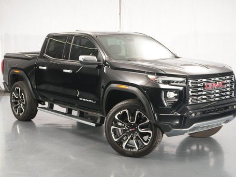 Used 2024 GMC Canyon Denali AWD/4WD image 8