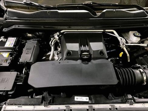 Certified 2024 GMC Canyon AT4X AWD/4WD image 28