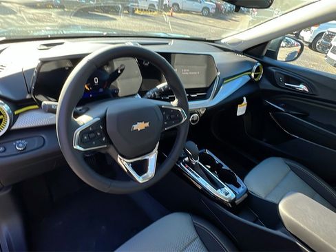 New 2026 Chevrolet Trax LT w/ Driver Confidence Package image 17