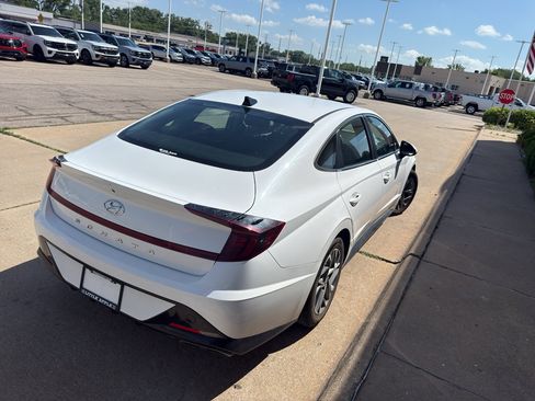 Used 2023 Hyundai Sonata SEL FWD image 6