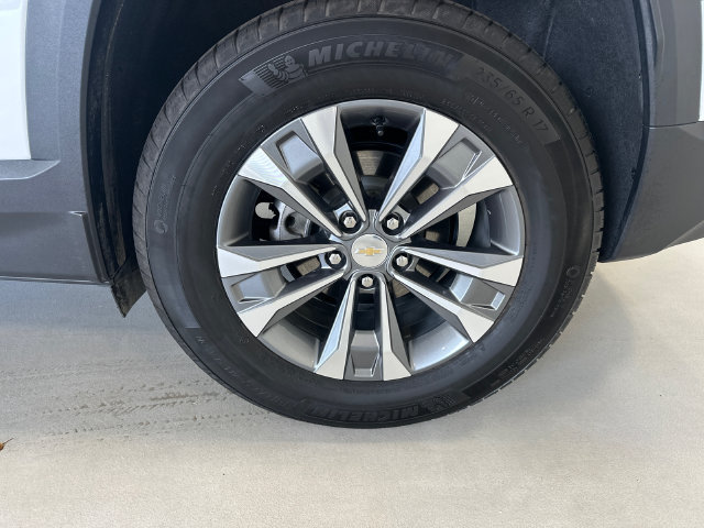 Certified 2026 Chevrolet Equinox LT AWD/4WD image 38