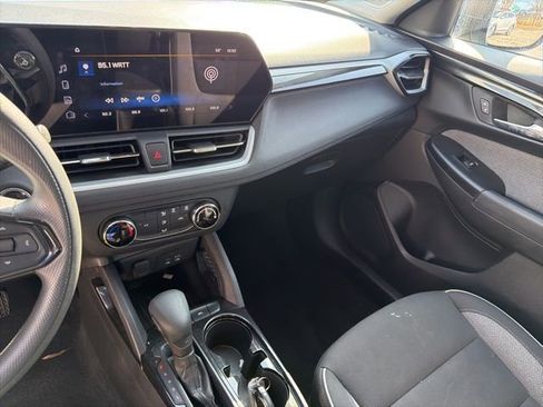 Used 2024 Chevrolet TrailBlazer LS image 13