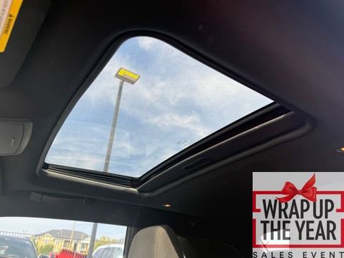 Used 2014 Dodge Challenger R/T w/ Blacktop Package image 7