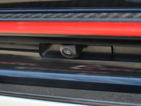 Used 2025 Toyota Prius LE image 39