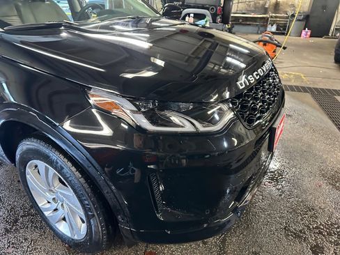 Used 2024 Land Rover Discovery Sport S image 28