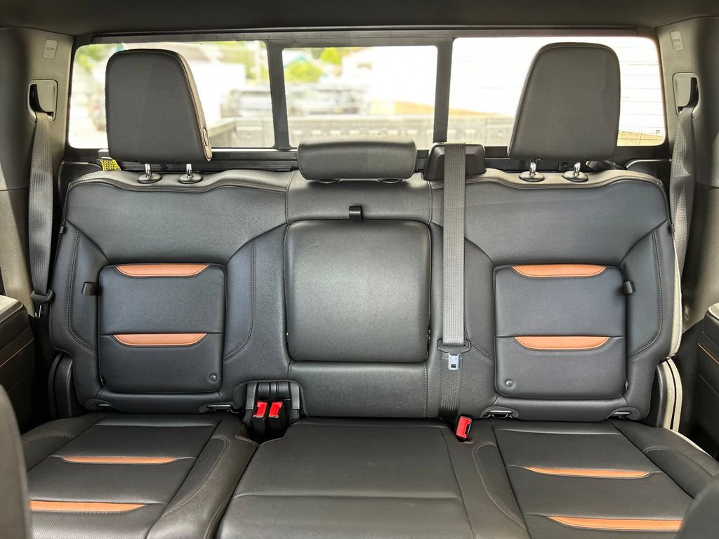 Used 2025 GMC Sierra 1500 AT4 w/ Technology Package AWD/4WD image 26