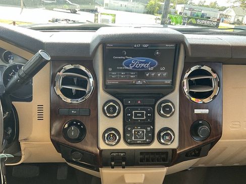 Used 2013 Ford F250 Lariat w/ Lariat Interior Pkg AWD/4WD image 12