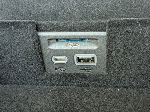 Used 2021 Cadillac XT5 Premium Luxury w/ LPO, Floor Liner Package image 27