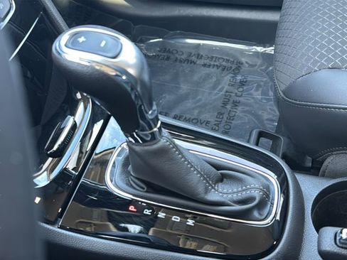 Used 2020 Buick Encore Preferred image 27